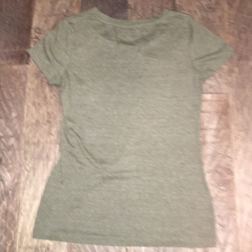 basic t-shirt - Picture 3 of 3